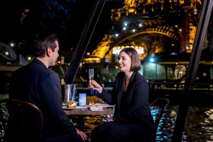 Seine Dinner Cruise: 3-Course Gourmet Meal and Champagne in Paris