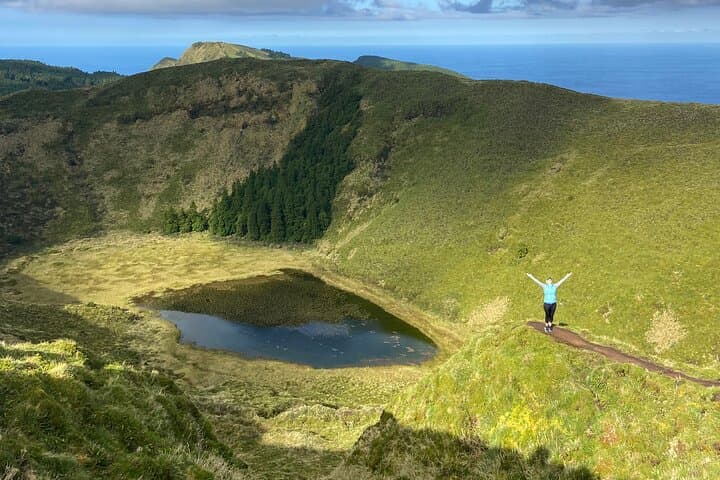 Hike Sete Cidades to Ferraria: Full-Day Volcanic Trail with Ocean Thermal Baths photo 5