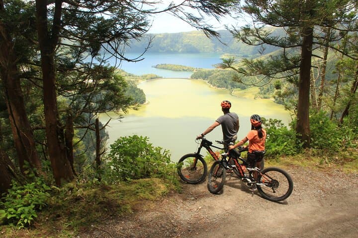 Guided E-MTB Tour of Sete Cidades Lakes and Viewpoints