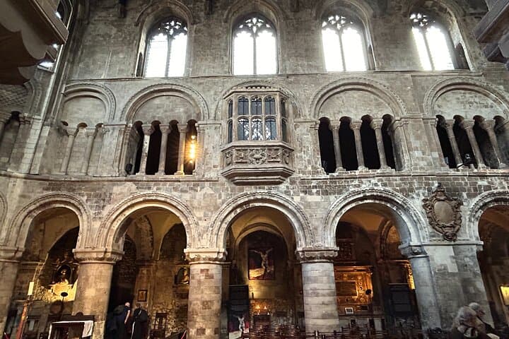 Medieval London Walking Tour with an Oxford PhD Historian photo 3