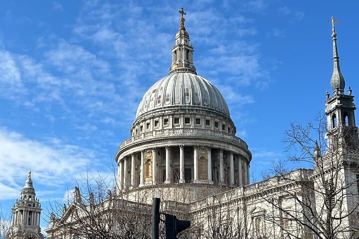 Medieval London Walking Tour with an Oxford PhD Historian photo 4