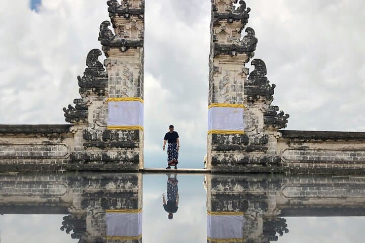 Gate of Heaven to Blue Lagoon: Bali Day Trip with Lempuyang Temple & Private Snorkel photo 3