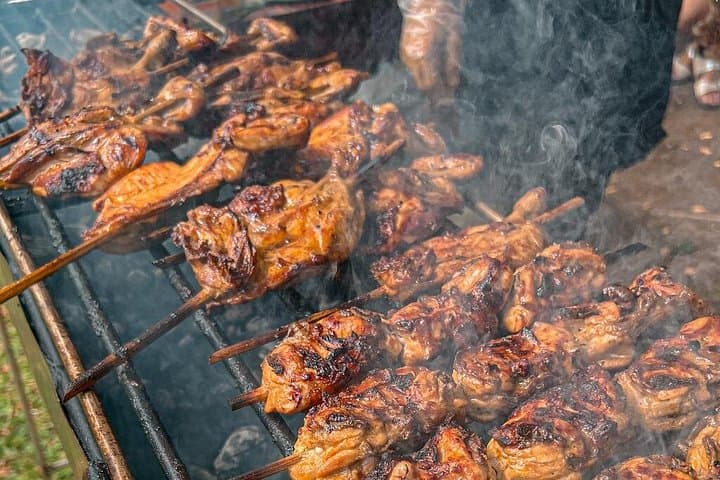 Silay City Historical and Street Food Walking Tour: Heritage Houses, Markets, and Local Bites