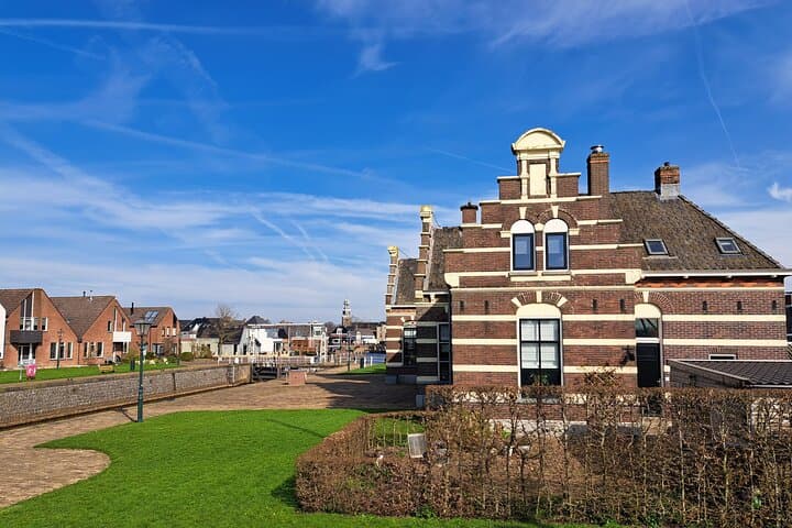 Solve the Lemmer Siege: A Self-Guided Historic Outdoor Escape Walk photo 4