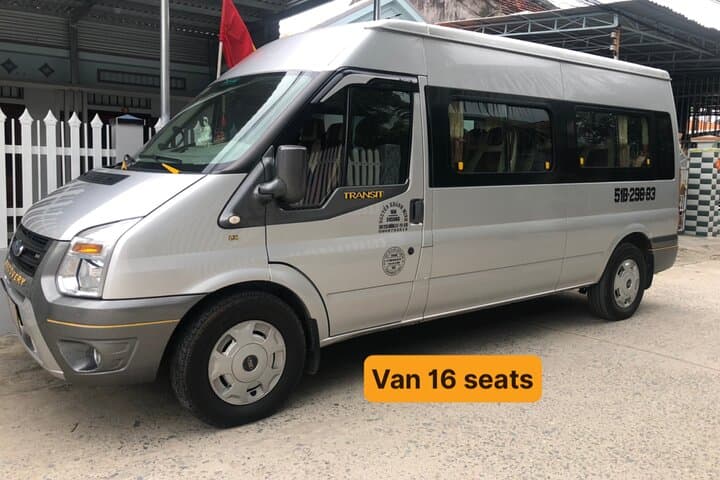 Ho Chi Minh Airport 16-Seat Minivan Transfer | Tan Son Nhat to District 1 photo 4