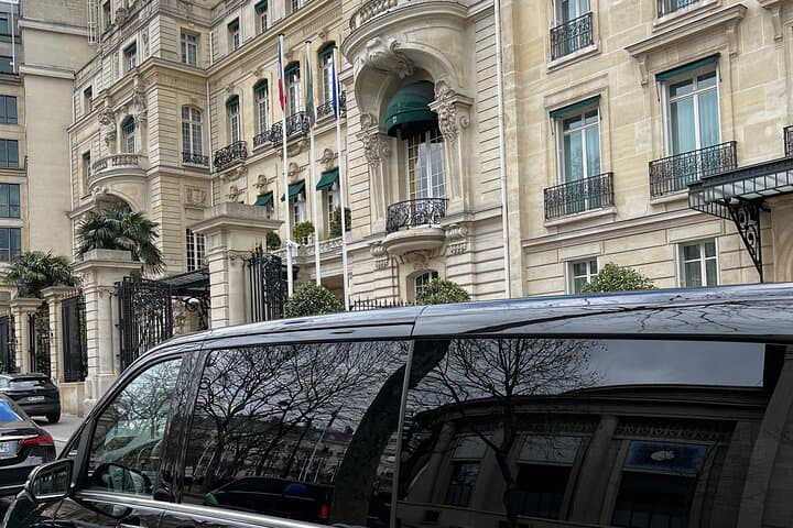 Private Paris monuments tour: Montmartre to the Eiffel Tower in 4 hours photo 5