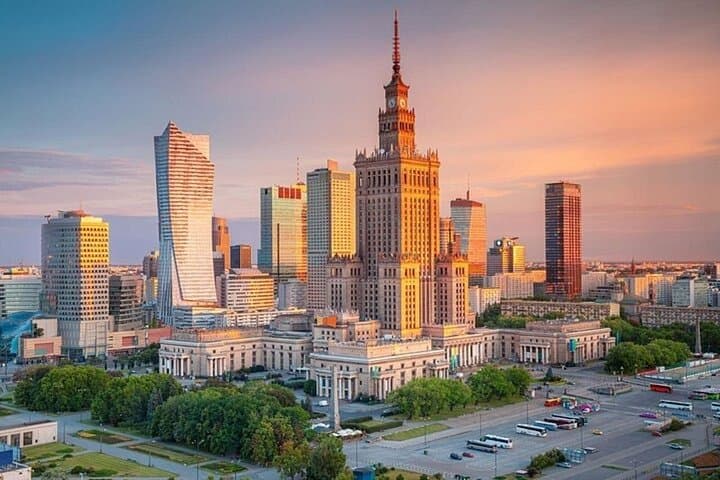 Warsaw Must-See Walking Tour — Royal Castle, Old Town & Vistula Views photo 3