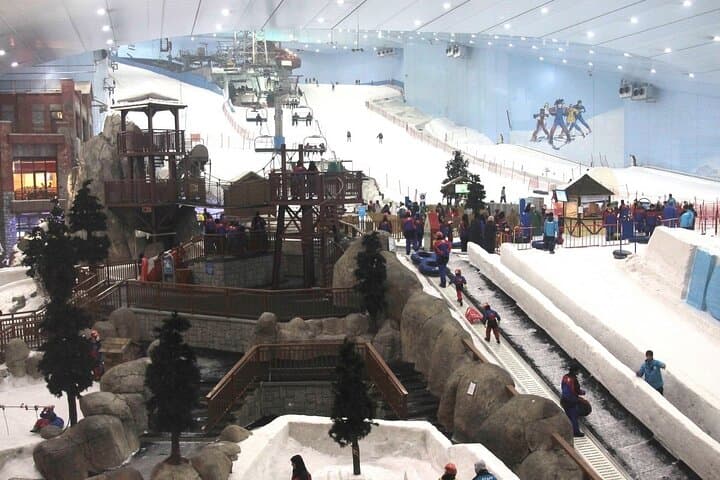 Ski Dubai Snow Park: Full-Day Indoor Skiing, Penguin Encounters & Snow Park Tips photo 3