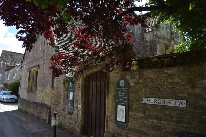 Private Downton Abbey Tour from Oxford to Highclere Castle & Bampton photo 2