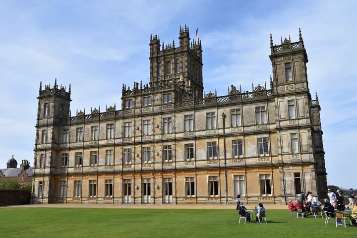 Private Downton Abbey Tour from Oxford to Highclere Castle & Bampton
