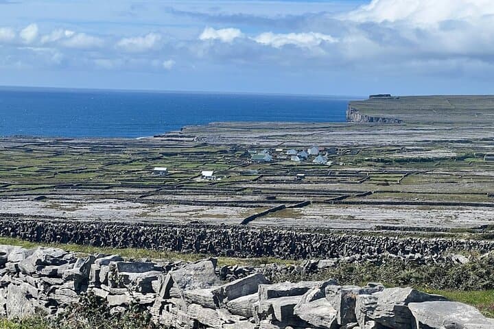 Connemara & Inishmore Day Tour from Galway: Dun Aonghasa, Quiet Man Bridge & Rossaveal Ferry