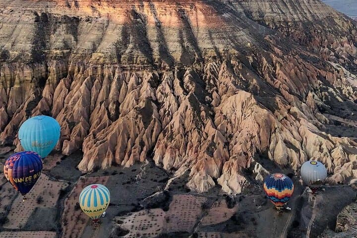 Sunrise Hot Air Balloon Flight in Cappadocia — Göreme Balloon Tour Guide photo 3