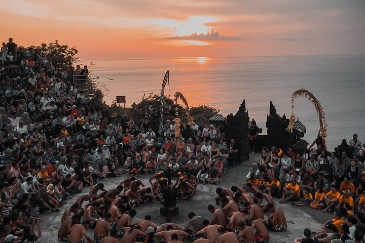 Bali Water Sports and Uluwatu Sunset: Banana Boat, Jet Ski & Parasailing photo 4