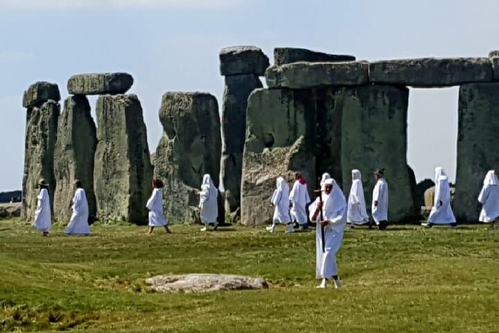 King Arthur Myth and Magic: Full-Day Private Tour to Stonehenge, Glastonbury & Avebury