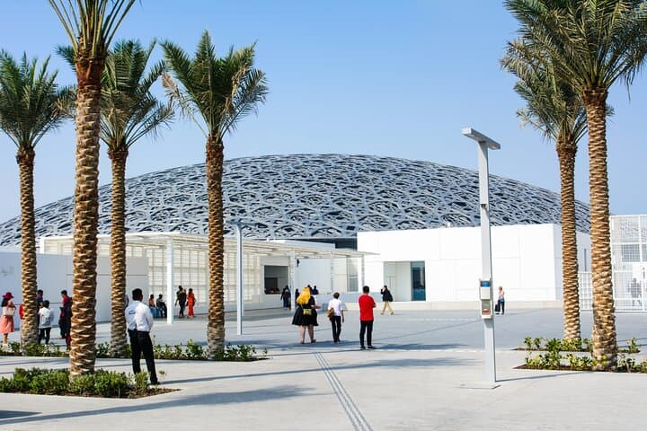 Abu Dhabi Day Tour from Dubai: Sheikh Zayed Mosque, Louvre & Corniche photo 5