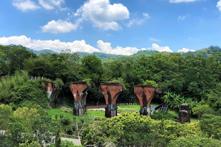 8-Day Private Taiwan Road Trip: Taroko Gorge, Sun Moon Lake & Alishan Sunrise photo 6