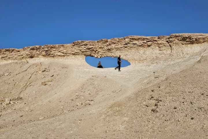 Zekreet West Coast Drive: Richard Serra, Mushroom Rock & Camel Track Tour photo 6