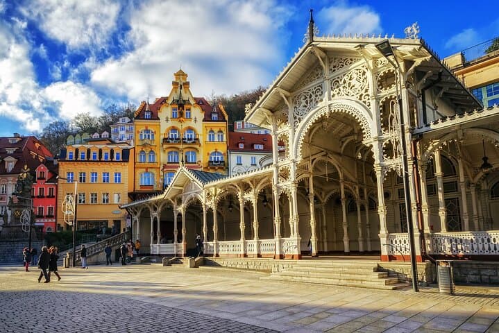 Day Trip to Karlovy Vary: Private Full-Day Spa Town Tour from Prague