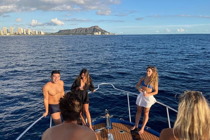 Private Snorkeling Cruise to Turtle Canyon in Waikiki photo 4
