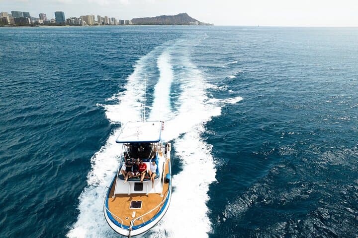 Private Waikiki 5-Hour Charter: Snorkel & SCUBA from Ala Wai Harbor photo 5