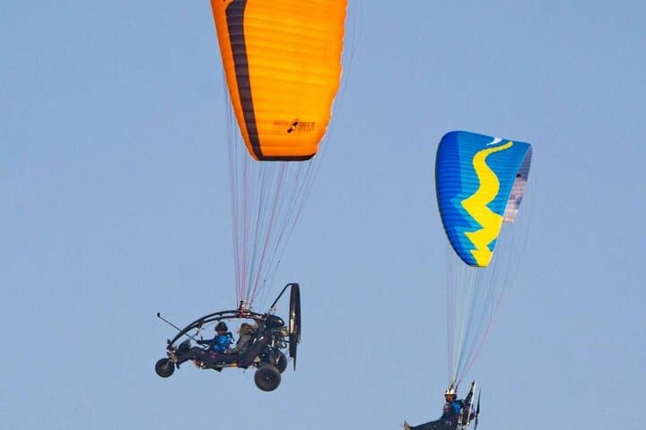 Skybound Paratrike Over Doha: Private Powered Paragliding in Qatar photo 3