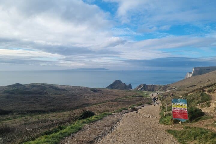 Dorset Coast Full-Day Tour: Durdle Door, Lulworth Cove & Corfe Castle photo 6