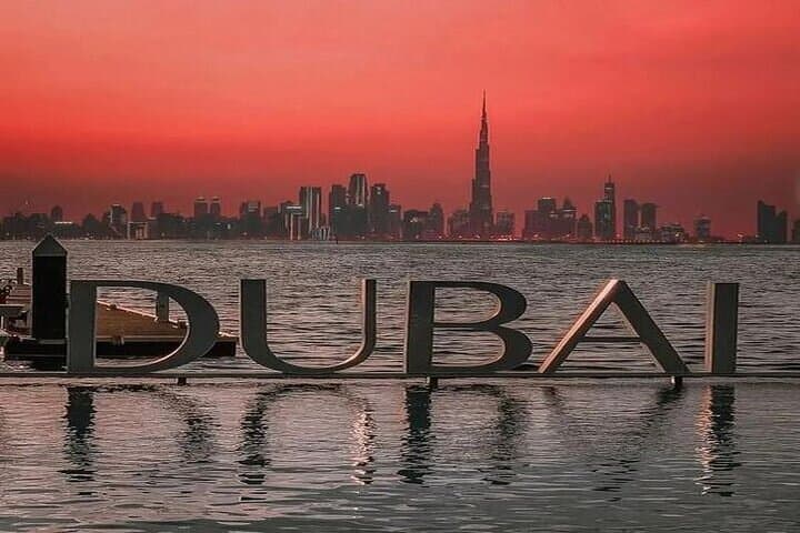 Half-Day Dubai Wonders: Zabeel Palace, Dubai Frame & Abra Ride photo 4