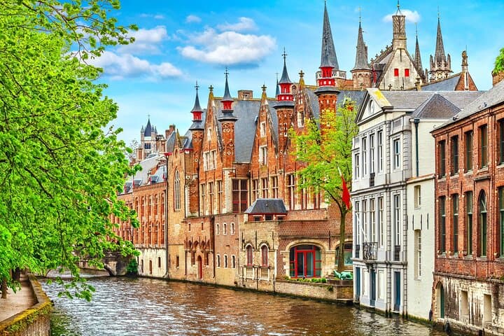 Bruges from Zeebrugge: 6-Hour Deluxe Shore Excursion to Market Square & Canals