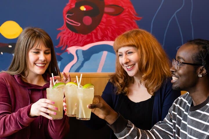 Seattle Chef-Guided Happy Hour Walking Tour: Cocktails, Bubbles & Bites photo 2