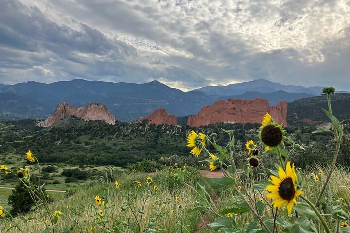 Explore Garden of the Gods: A Scenic Jeep Tour Through Colorado’s Iconic Red Rock Formations photo 2