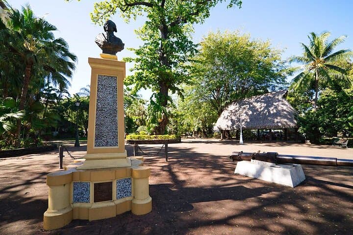Papeete Two-Hour Walking Tour: Markets, Cathedral & Colonial Sights photo 2