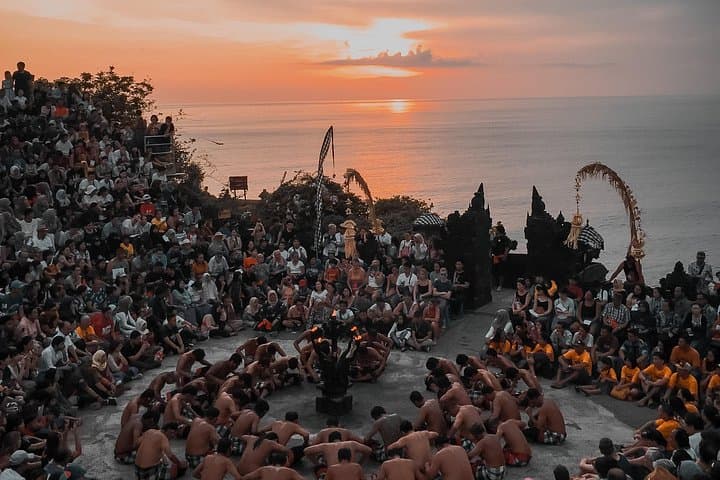 Bali Swing & Uluwatu Sunset Tour — Padang Padang, Jungle Swings, and Kecak Dance photo 4