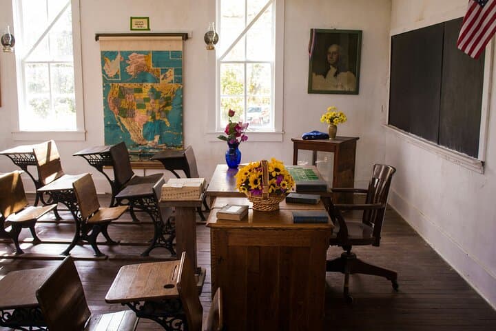 Explore Big Movie Filming Locations in NYC: Private Walking Tour with Local Guide photo 4