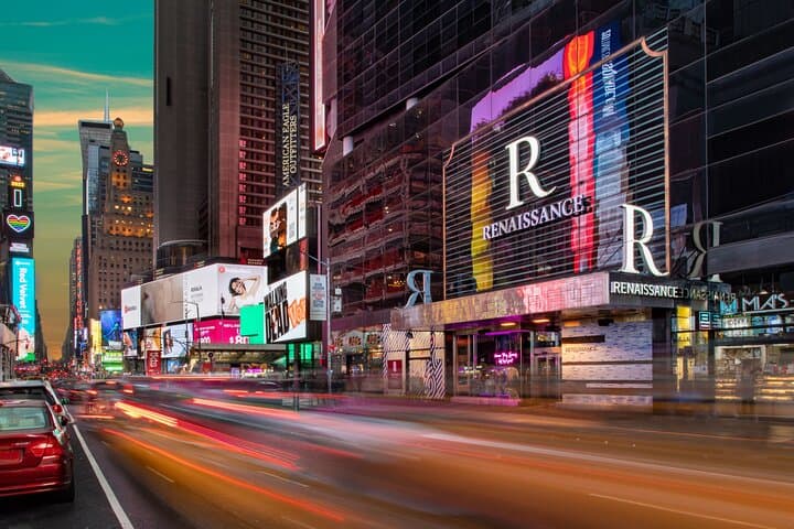 Explore Big Movie Filming Locations in NYC: Private Walking Tour with Local Guide photo 3