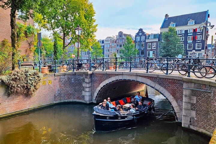 Glide the Amsterdam Canal Belt: Private 90-Minute Electric Boat Cruise photo 1