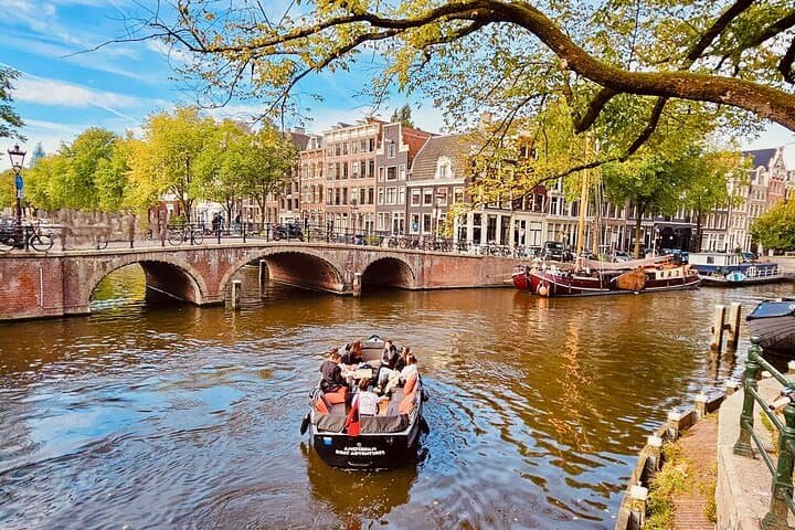 Glide the Amsterdam Canal Belt: Private 90-Minute Electric Boat Cruise photo 2