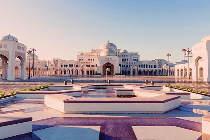 Abu Dhabi Private City Tour with Qasr Al Watan — Full-Day Highlights photo 3