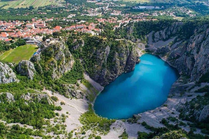 Imotski Blue & Red Lakes and Trebižet Waterfalls — Farm‑to‑Table Lunch and Wine Tasting photo 2