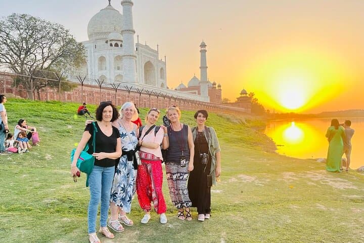 One-Day Agra Tour from Delhi: Taj Mahal, Agra Fort & Itmad-Ud-Daulah photo 4