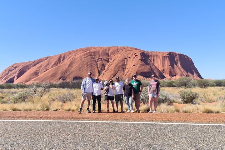 Alice Springs to Uluru One-Day Private Charter — Mala Walk, Kuniya & Walpa Gorge photo 2