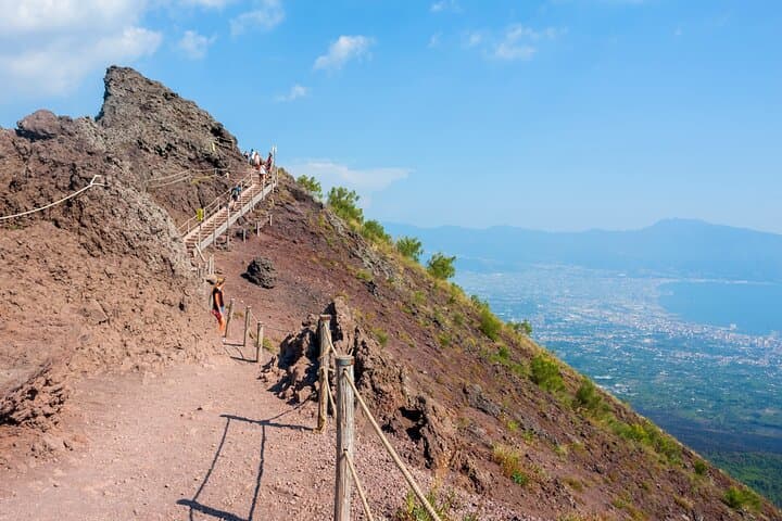 Half-Day Private Tour to Mount Vesuvius: Trek the Crater Above Pompeii