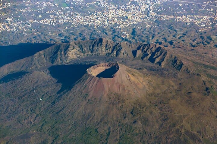 Half-Day Private Tour to Mount Vesuvius: Trek the Crater Above Pompeii photo 2
