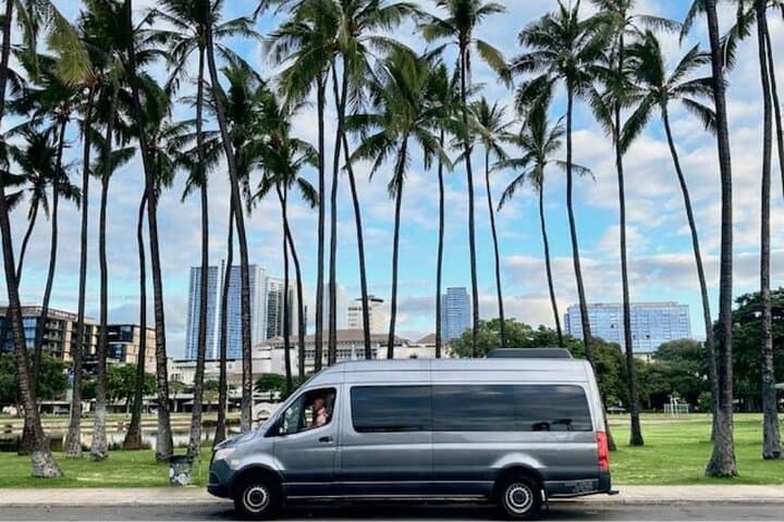 Honolulu Airport Shared Round-Trip Transfer to Waikiki & Cruise Terminal