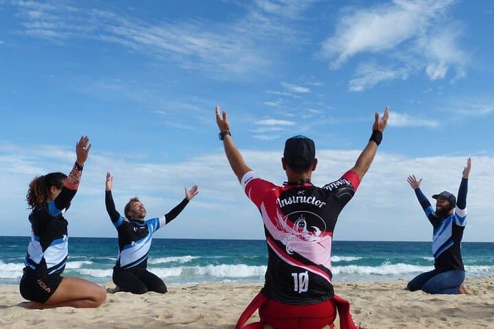 Surf Class in Miraflores: 75-Minute Beginner & Advanced Lessons in Lima photo 5