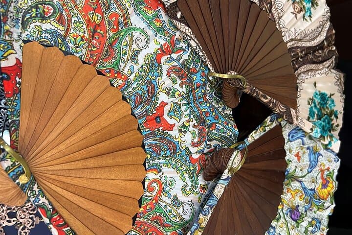 Seville Flamenco Show and Luxury Private Shopping Tour photo 4