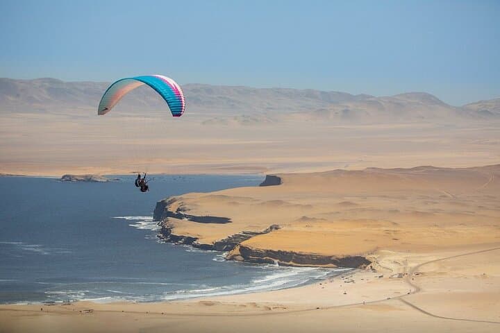 Paracas Paragliding Over the National Reserve: Tandem Flights from Beach to Bluff photo 3