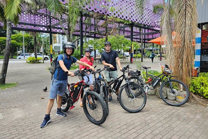 Medellín E-Bike City Tour: Ride to Pueblito Paisa, Park of the Lights & Laureles photo 4