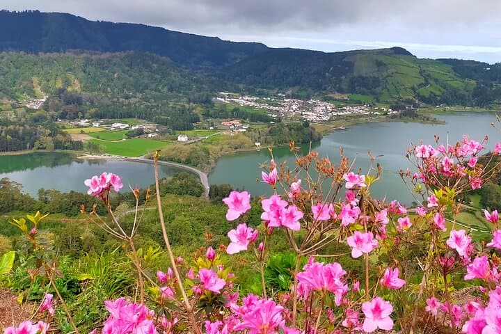 Sete Cidades Private Tour: Explore the Azores' Green & Blue Lakes photo 5