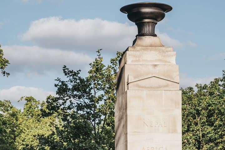 Royal London Walking Tour with Buckingham Palace Tickets — Semi‑Private Experience photo 4
