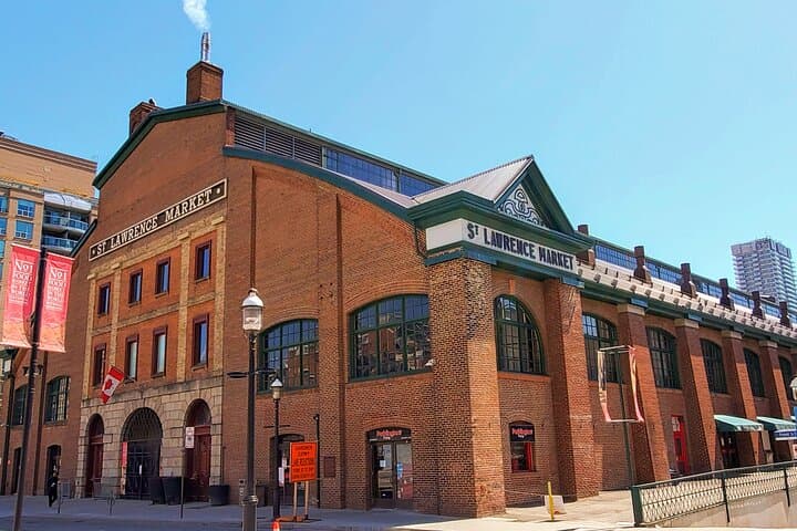 Toronto City Tour en Español: Iconic Sights and Cultural Insights photo 4
